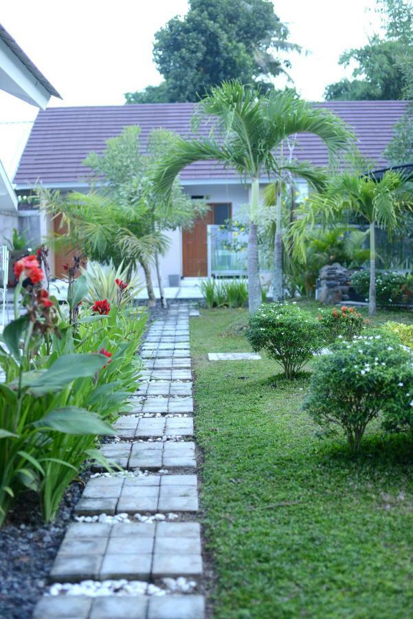 Reddoorz Syariah Plus Near Banyuwangi Airport 외부 사진