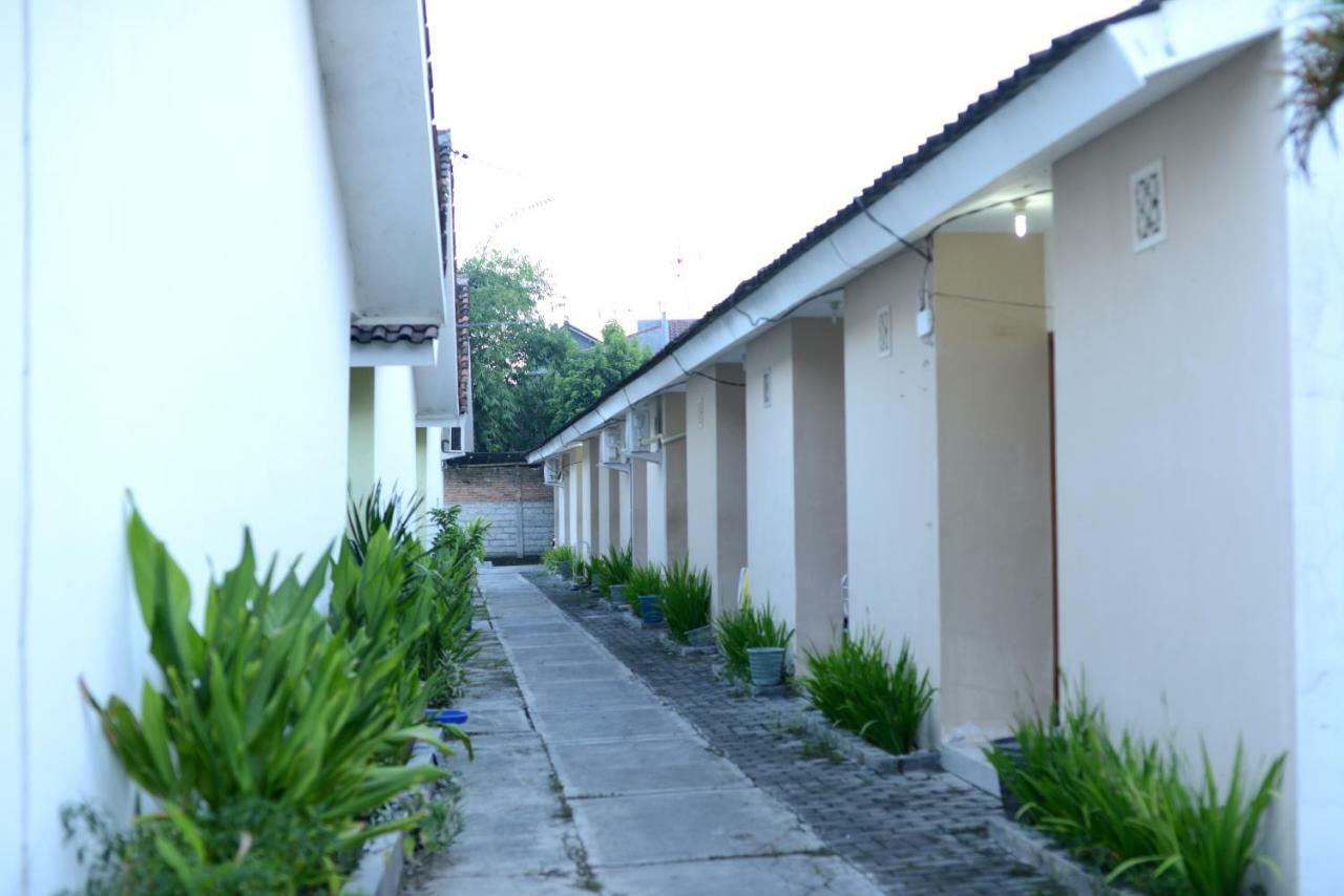 Reddoorz Syariah Plus Near Banyuwangi Airport 외부 사진