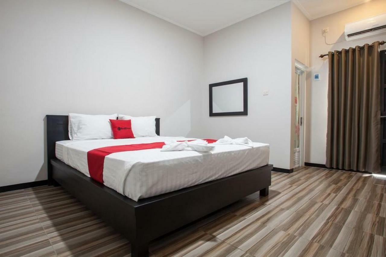 Reddoorz Syariah Plus Near Banyuwangi Airport 외부 사진