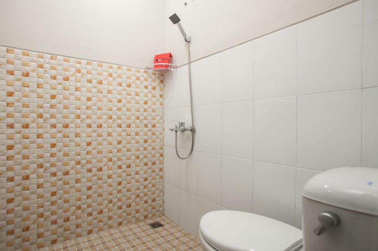 Reddoorz Syariah Plus Near Banyuwangi Airport 객실 사진